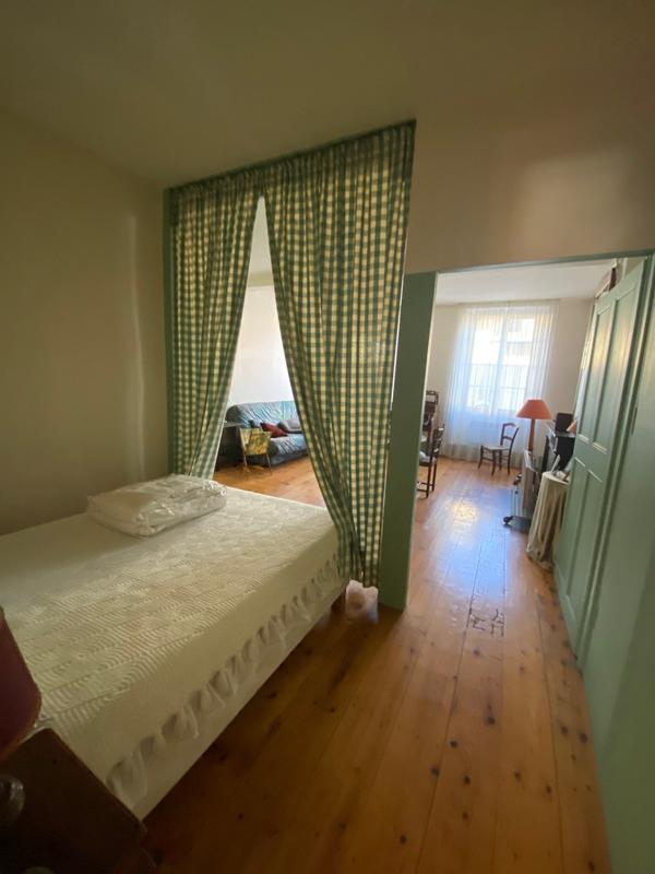 Maison - 410 m² - 11 pièces