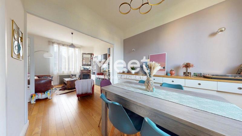 Maison - 93 m² - 5 pièces