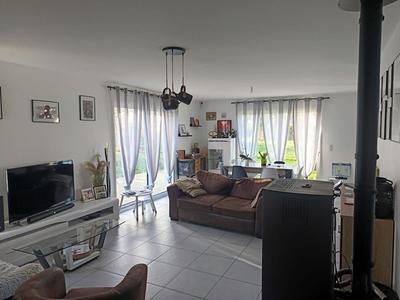 Maison - 93 m² - 5 pièces