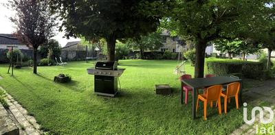 Maison - 270 m² - 11 pièces