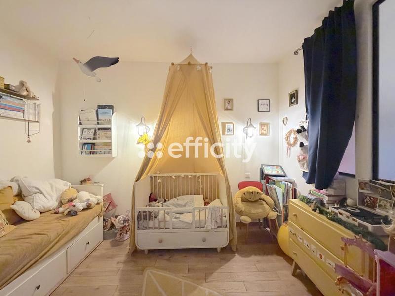 Appartement - 80 m² - 3 pièces