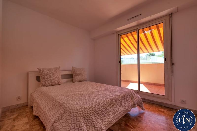 Appartement - 93 m² - 4 pièces