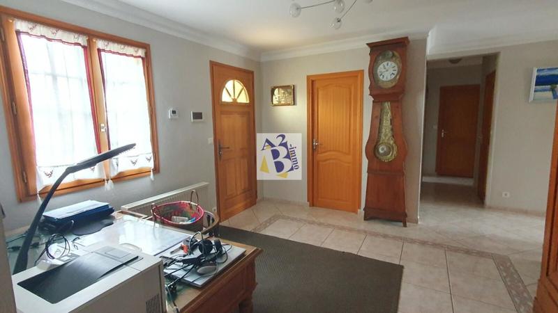 Maison - 260 m² - 9 pièces