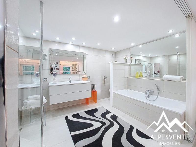 Châlet - 227 m² - 8 pièces