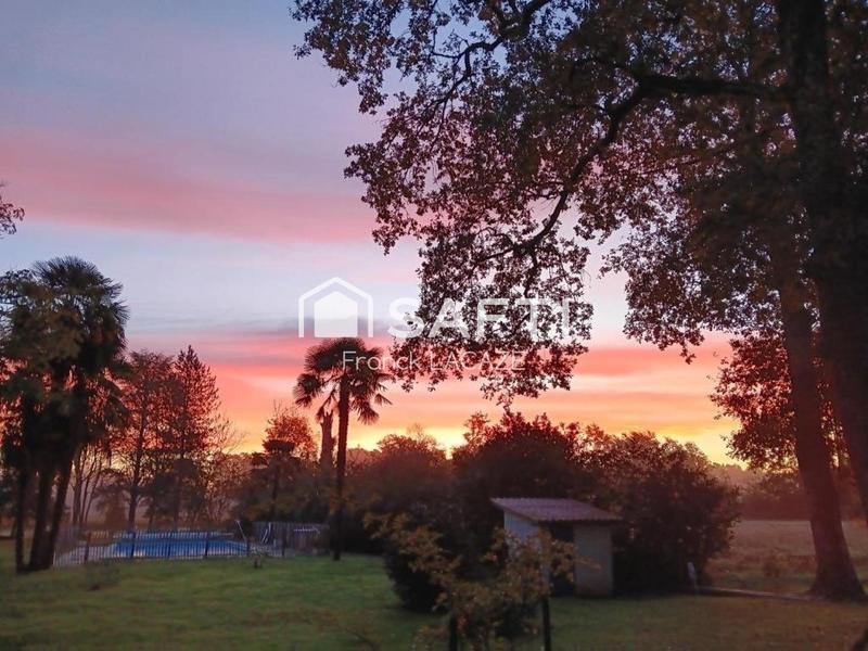 Maison - 184 m² - 20 pièces