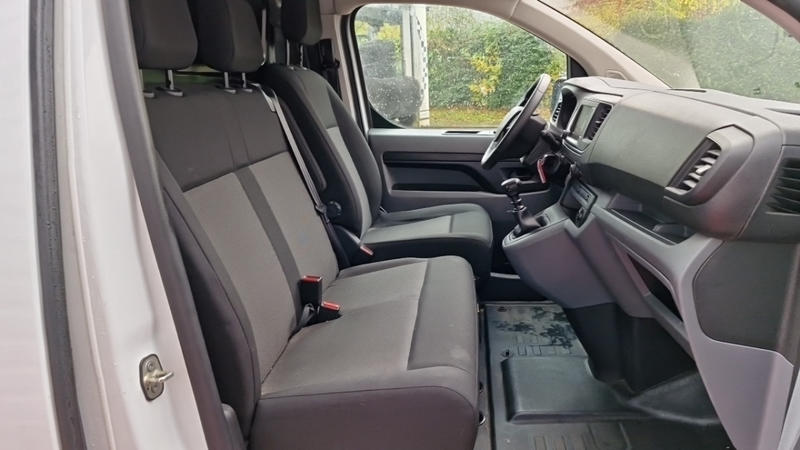 Citroën Jumpy Fourgon m bluehdi 120 ss bvm6 driver