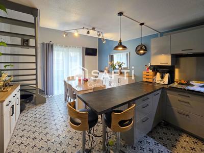 Appartement - 81 m² - 5 pièces