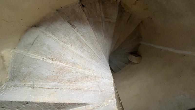 Maison - 350 m² - 13 pièces