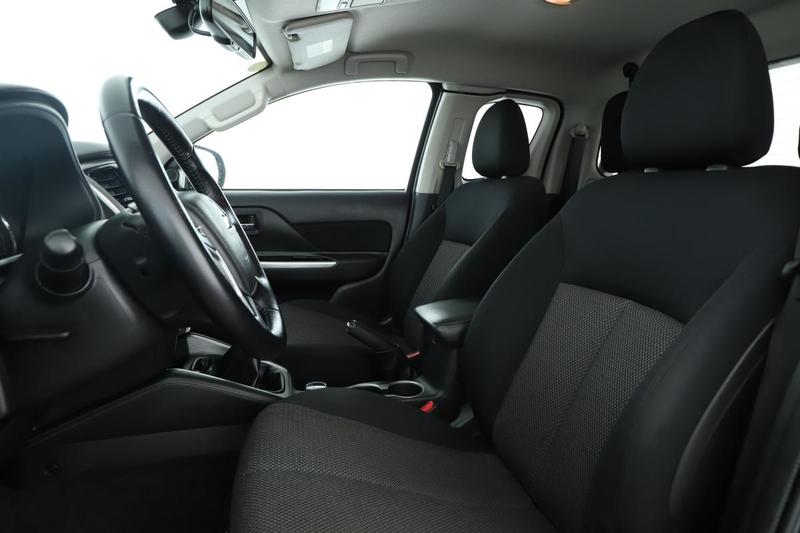 Mitsubishi L200 Club Cabine 2.2 Di-D Intense Navi 150 ch