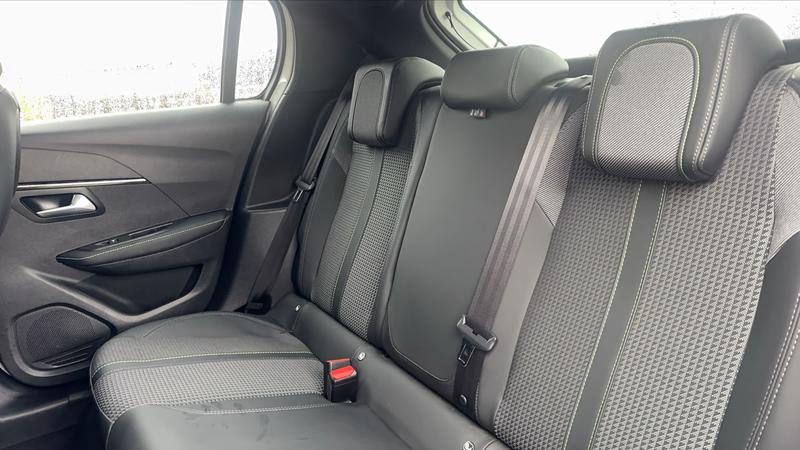 Peugeot 208 III 136 50 kWh Gt