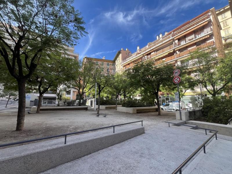 Local commercial - 73 m²