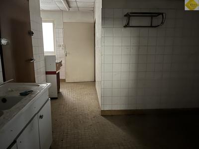 Local d'activités - 382 m²