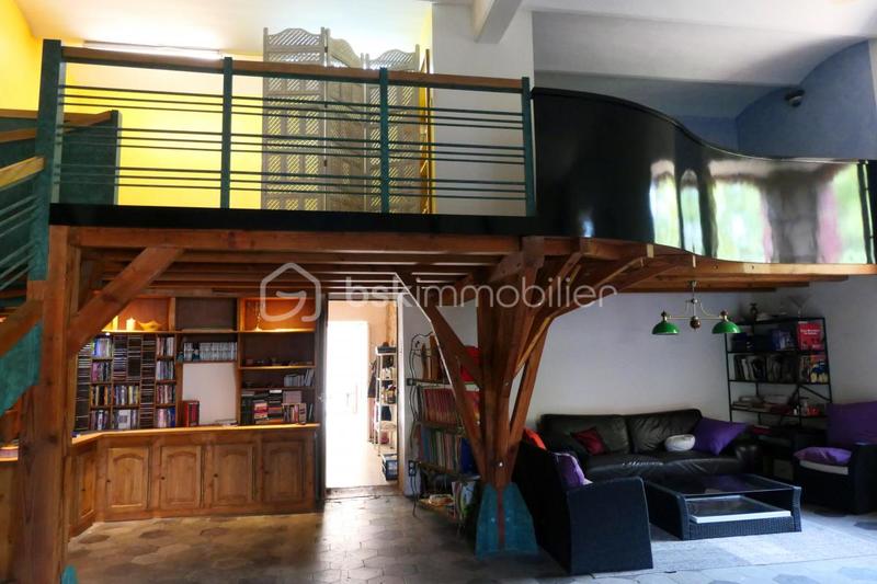 Propriété - 161 m² - 10 pièces