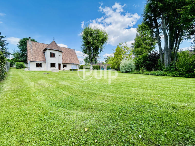 Pavillon - 170 m² - 8 pièces