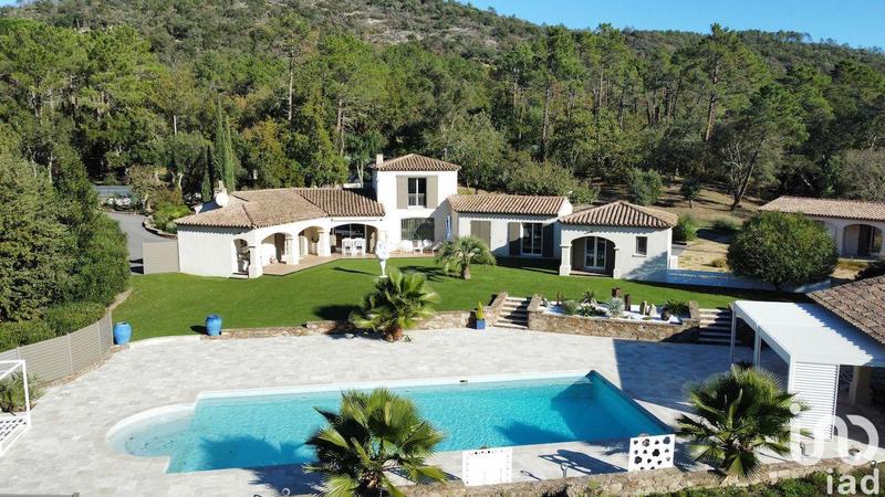 Maison - 187 m² - 8 pièces