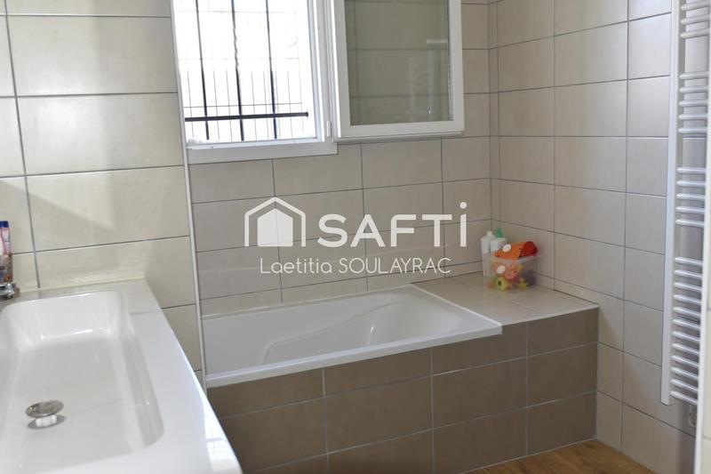 Maison - 204 m² - 6 pièces