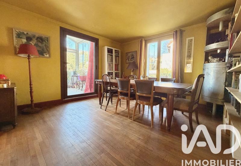 Maison - 204 m² - 6 pièces