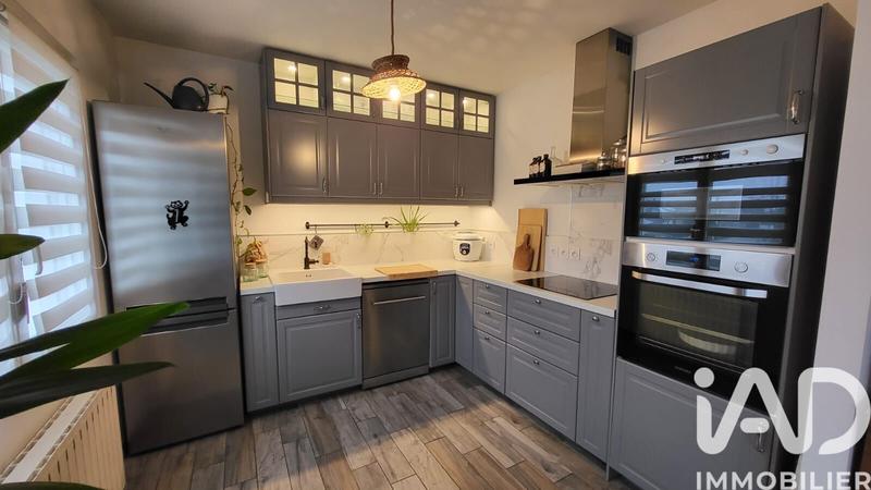 Maison - 99 m² - 5 pièces