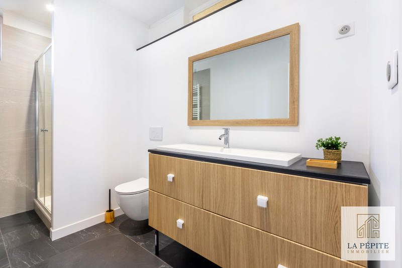 Appartement - 135 m² - 5 pièces