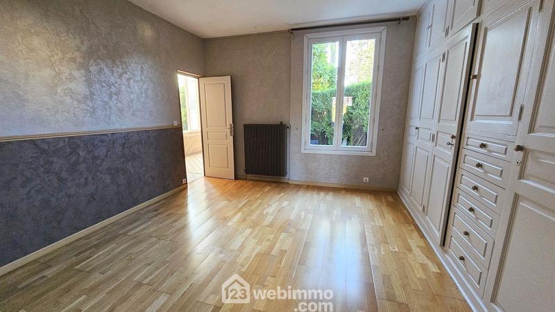 Maison - 160 m² - 8 pièces