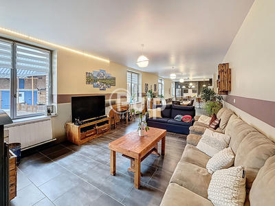 Maison - 227 m² - 9 pièces