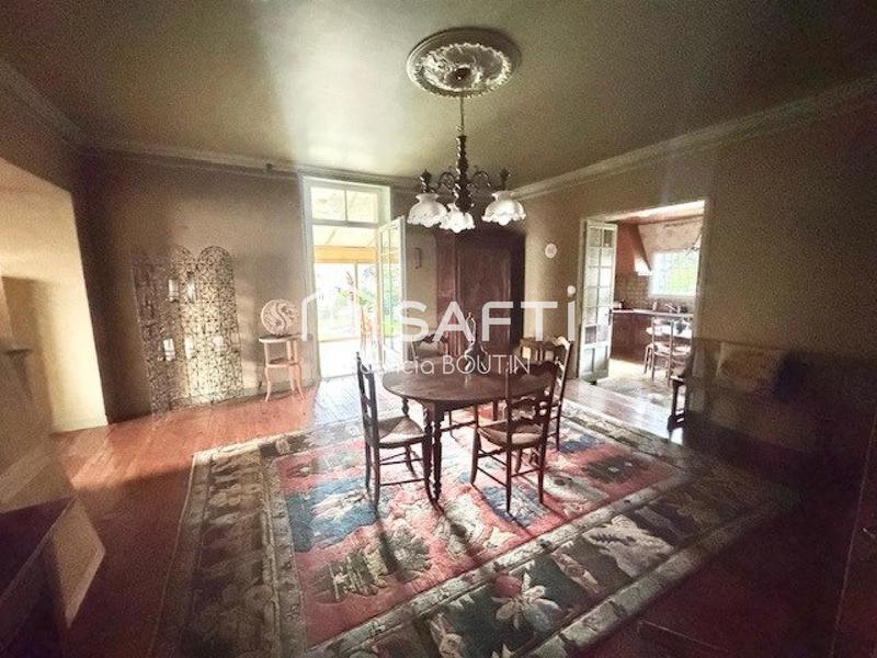 Maison de maîtres - 302 m² - 9 pièces