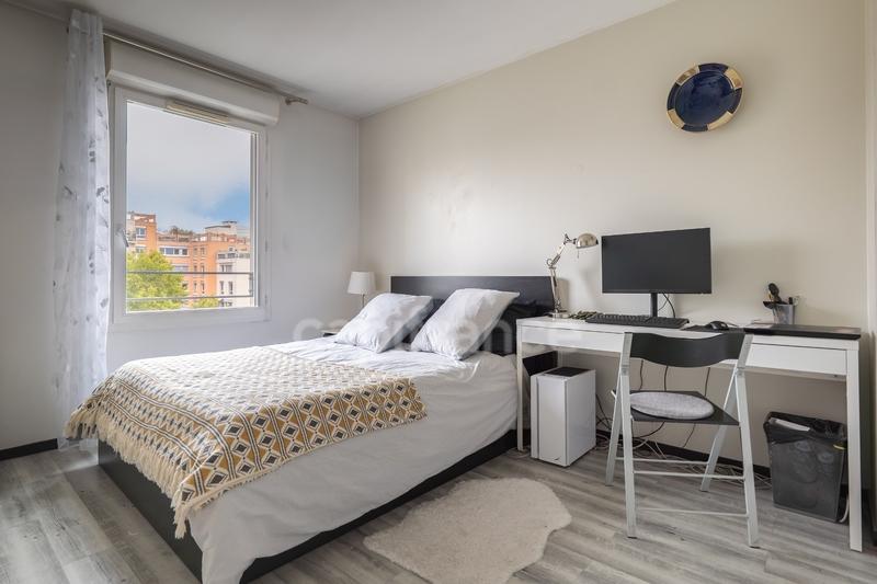 Appartement - 140 m² - 6 pièces