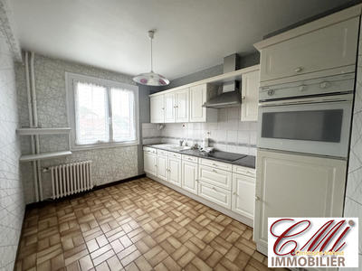 Maison - 84 m² - 5 pièces