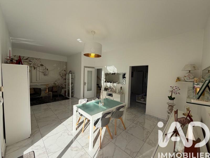 Maison - 140 m² - 5 pièces