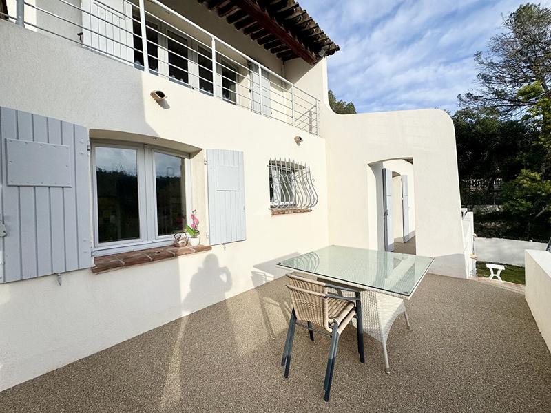 Villa - 365 m² - 11 pièces