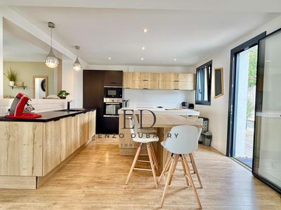 Maison - 174 m² - 7 pièces