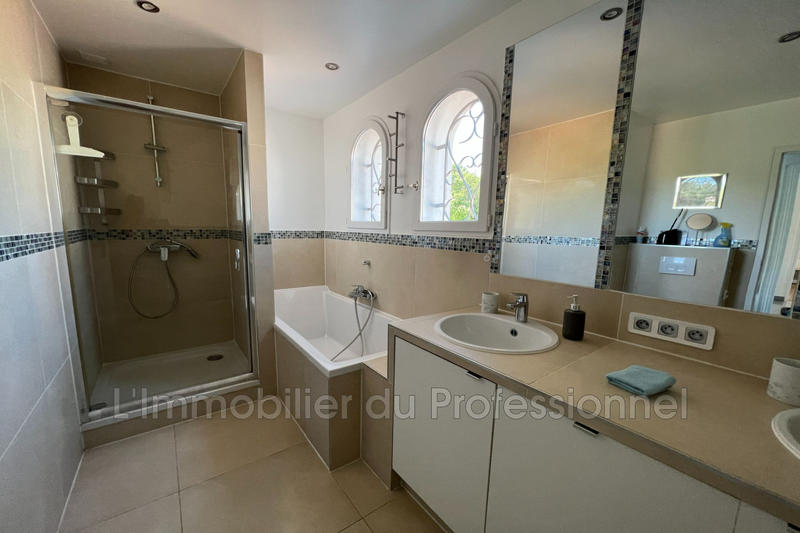 Maison - 175 m² - 6 pièces