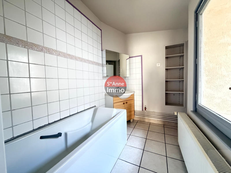 Maison - 80 m² - 6 pièces