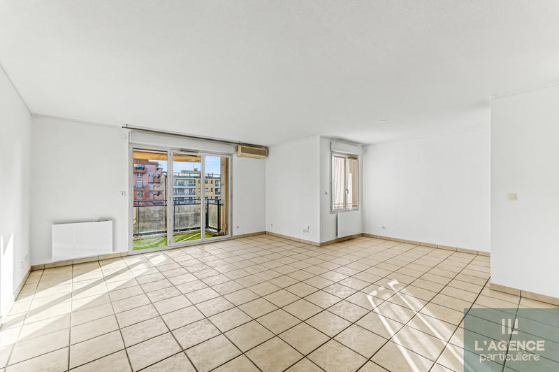 Appartement - 100 m² - 3 pièces