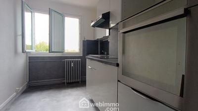 Appartement - 100 m² - 4 pièces