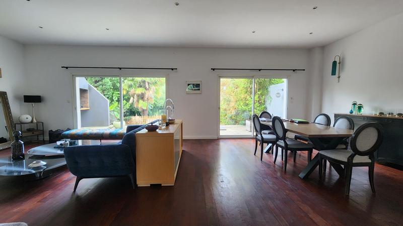 Maison - 200 m² - 8 pièces