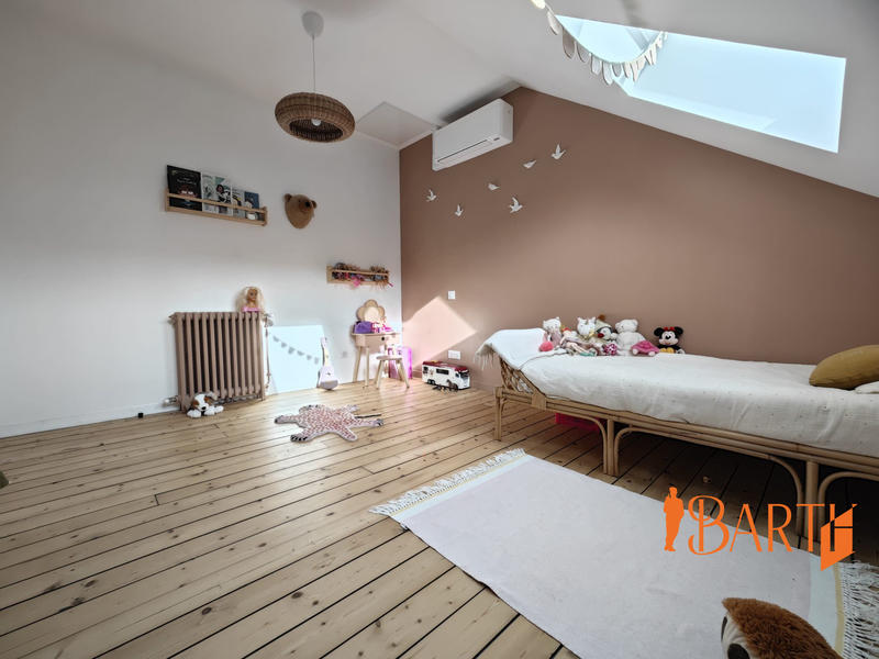 Maison - 200 m² - 6 pièces