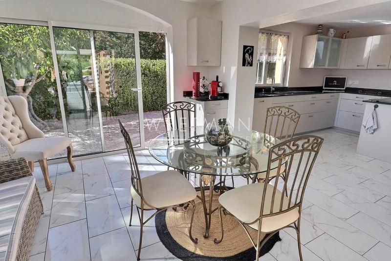 Villa - 187 m² - 5 pièces