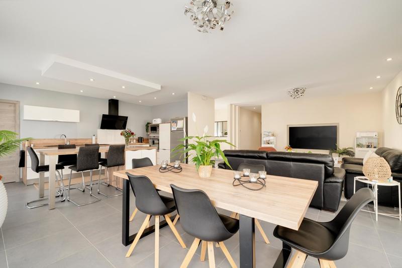 Maison - 141 m² - 6 pièces