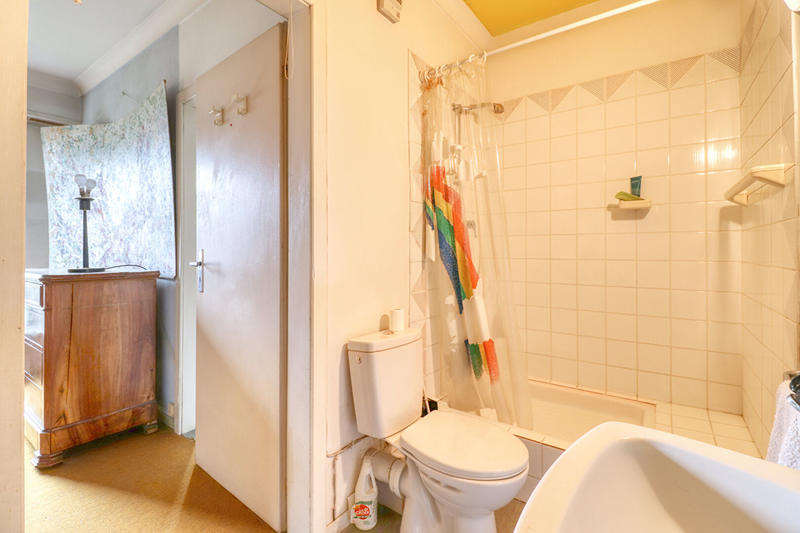 Maison - 256 m² - 9 pièces