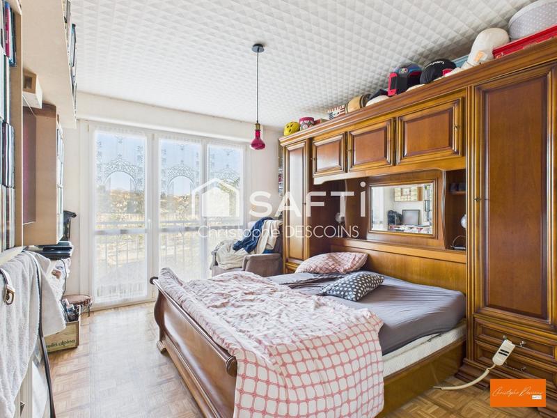 Appartement - 75 m² - 5 pièces