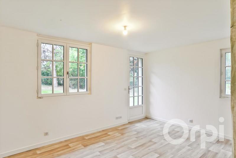 Maison - 275 m² - 10 pièces