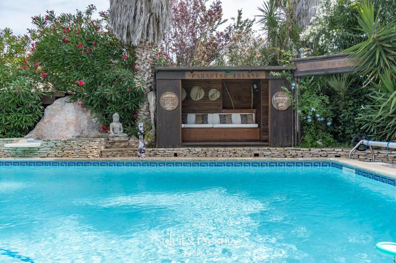 Maison - 161 m² - 4 pièces