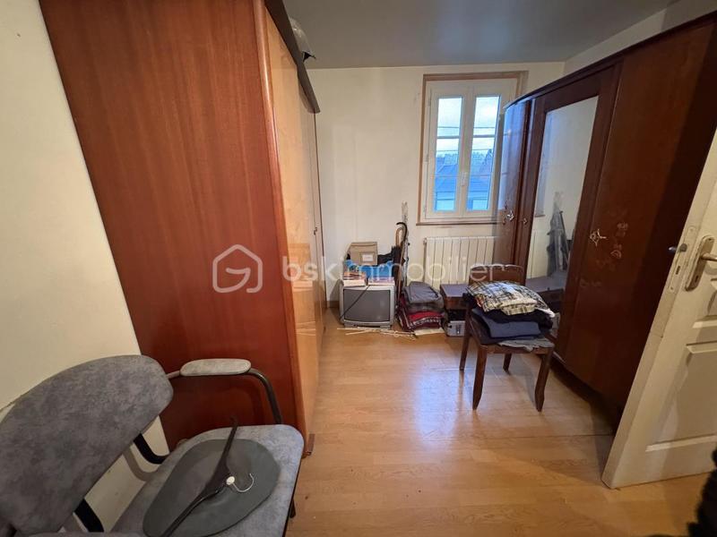 Maison - 248 m² - 10 pièces