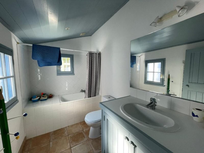 Propriété - 207 m² - 12 pièces