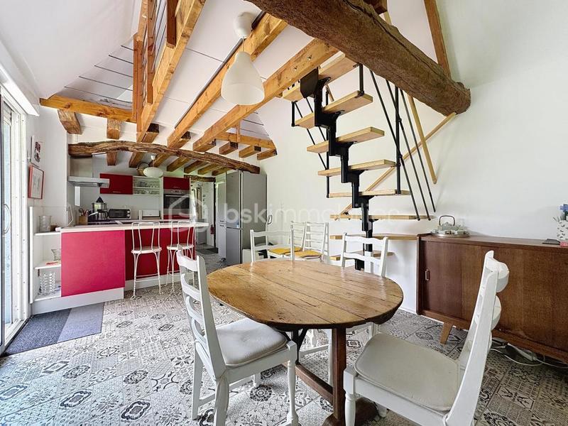 Propriété - 290 m² - 10 pièces