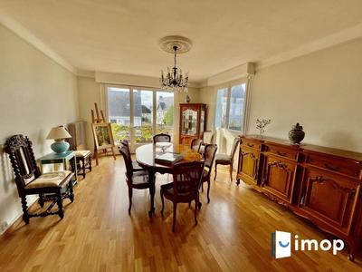 Maison - 168 m² - 7 pièces