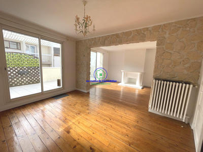 Appartement - 96 m² - 3 pièces