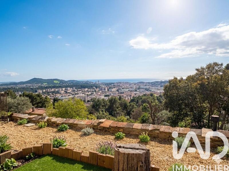 Appartement - 97 m² - 3 pièces