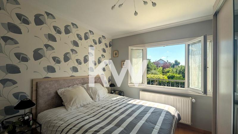 Maison - 90 m² - 3 pièces